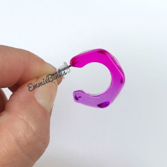 đź’Ą3for$28 New Purple to Pink Fade Transparent Ombre Resin Cuff Hoop Earrings - Picture 10 of 16